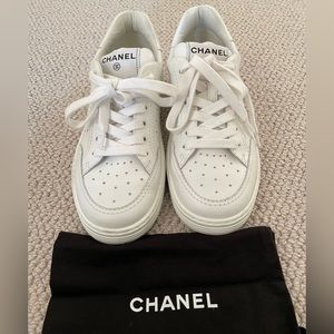 Chanel White Leather Logo sneaker